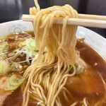 志のぶ本店 - 麺は低加水ストレート