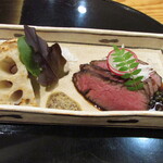 玄斎 - 香川のオリーブ牛と姫路の蓮根 朝倉山椒