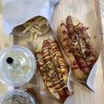 HOT DOG CAFE HAVE A GO - ドッグと飲み物