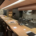 璃庵 - 一枚板のカウンター