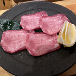 近江牛神戸牛 焼肉 肉魂 - 