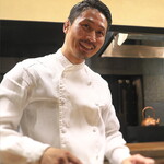 アカ - 最後にやっぱりイケメンシェフで締め。