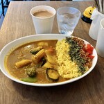 低糖質スパイスカフェ ヨンイチカレー by糖質制限研究所 - ゴロゴロ野菜のカレー