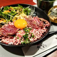馬刺しと焼き鳥 グルマン三年坂 - 