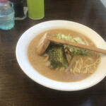 麺屋 悠信 - 豚骨味噌ラーメン750円