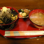 鎌倉キネマ堂 - 生シラス丼セット