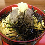 鎌倉キネマ堂 - 生シラス丼