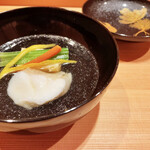 日本料理 永代 - クエ、ふきと高野豆腐、柚子。この柚子の香りとリースリングのカップリングが最高。広がる広がる。