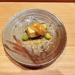 日本料理 永代 - からすみがのってるし、まぶされている。