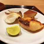 日本料理 永代 - すでに厚焼き玉子はひとつ平らげている。早い。