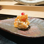 にい留 - 柿の白和え、ヘーゼルナッツ