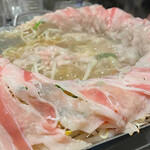 新九 栄本店 - 新九名物美人鍋