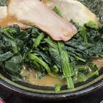 豚骨醤油ラーメン 王道家 - 