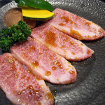 上カルビ　1400円