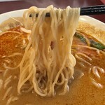 金龍ラーメン - 麵リフト