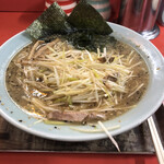 Ramen Shoppu - ネギ味噌ラーメン中盛り、850円＋100円。