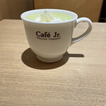Itarian Tomatokafe Junia - 430円の抹茶ラテホット。決め手はホイップクリーム。想像以上に熱く、そして薄い。カップがカワイイ。