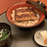 ランチうな丼　1800円　（数量限定）