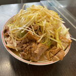 ラーメン二郎 - 豚ネギ野菜からめニンニク少な目