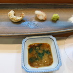 寿司栄 - 焼物と造り　富山海老　内子と味噌のタレ