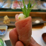 寿司栄 - 握り　中トロ　芽葱巻き