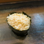 寿司栄 - 握り　芝海老ソボロの軍艦