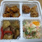 オリジン弁当 - 2012.12. 量り売り　左上から時計回りに酢豚、唐揚げ（普通＆ガーリック）、スモークサーモン入りポテトサラダ、バジル風味ジャーマンポテト