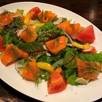 アルコホール - スモークサーモンとアボガドのサラダ 