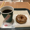 Krispy Kreme Doughnuts - キャラメルアーモンドクランチ220円・珈琲320円