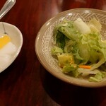 164366101 - サラダと杏仁豆腐