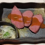 Zenseki Koshitsu Izakaya Kyuushuu Washoku Hasshuu - 鹿肉ロースト