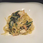 LUGALIS - ズワイガニとほうれん草のクリームパスタ