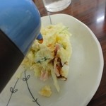 倉井ストアー - ポテサラにソース