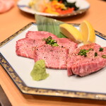神戸焼肉 金虎 - 和牛 塩タン＆ハラミ：いずれも塩