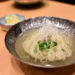 神戸焼肉 金虎 - 冷麺