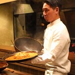 アカ - 香箱蟹のパエリア　山椒のアイオリソース添え