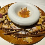 ラ・ヴァガボンド - パプリカ～紅葉型のジャガイモのチップス　パプリカのムース　柘榴の実　紅葉スパークリング