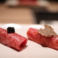 焼肉うしごろ 横浜店 - キャビアとトリュフの握り