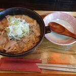 モツ煮専門店わんや - もつ煮うどんもつ大盛り