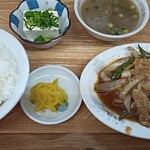 ラーメン どんどん - ホルモン炒め定食