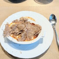 La Brianza - トリュフグラタンピエモンテ風イタリア産黒トリュフ。混ぜ混ぜしていただくもよし添えられたラスクに乗せていただくもよし