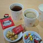 コンフォートライブラリーカフェ - フリードリンクフリースナックです