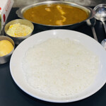 東京ボンベイ - チキンカレー（800円）