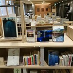 コンフォートライブラリーカフェ - 書籍いろいろ