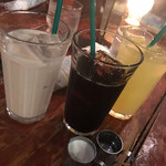 プー横丁 - ミルクティー（アイス）アイスコーヒー
      オレンジスカッシュ