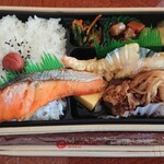 ほっともっと - 料理写真:特撰幕の内弁当¥790-