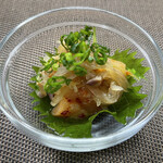 食彩厨房 甚兵衛 - ほたてと酒盗のキムチ