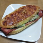 ナチュラル ベーカリー テ ト テ - 具だくさんのパニーニ