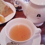 サロン・ド・テなかやま - 紅茶とバナナシフォンケーキ