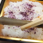 Shinshintei - 日替わり弁当　やまぼうし　１２６０円のおかず　牛蒡の煮物　【　２０１２年１２月　】